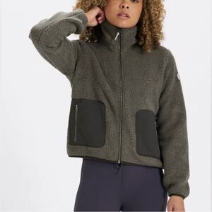 Vuori Alpine Sherpa Jacket - Oregano. NWT